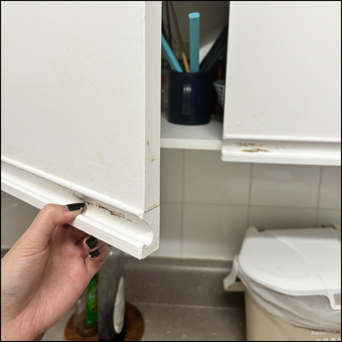 The sound of closing and opening the cupboard.