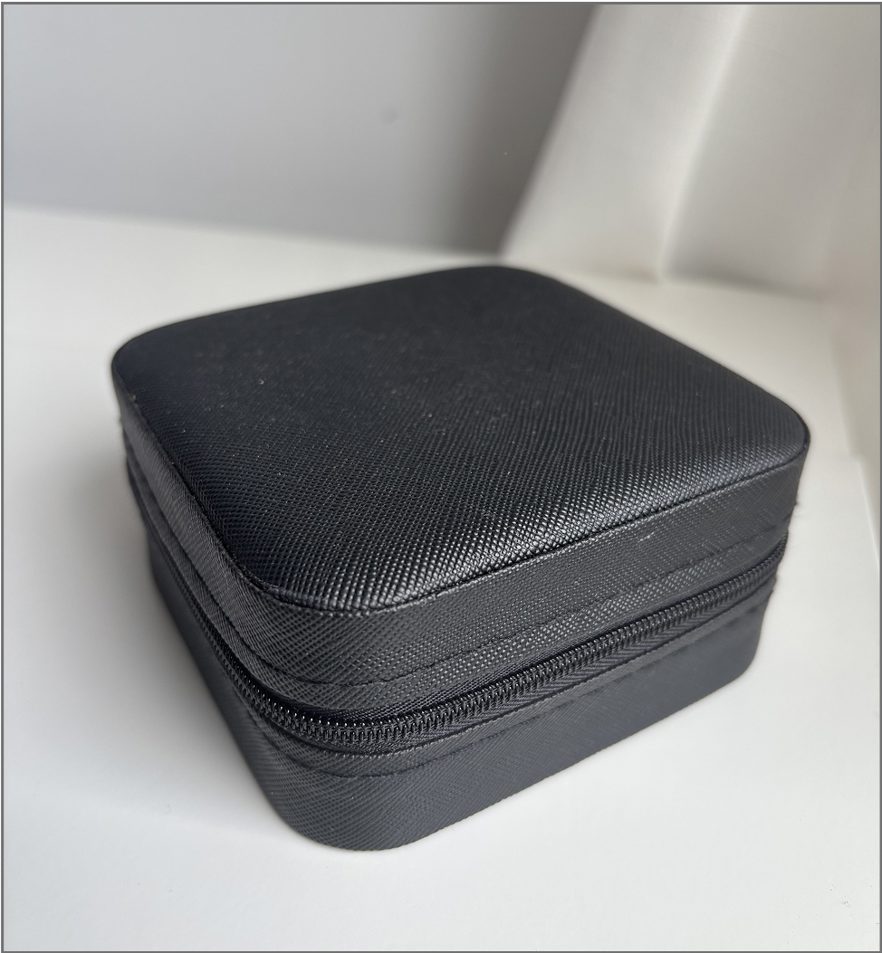 Another angle taken of the jewellery box.